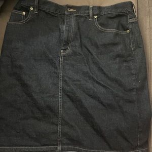 RALPH LAUREN DENIM SKIRT SIZE 16